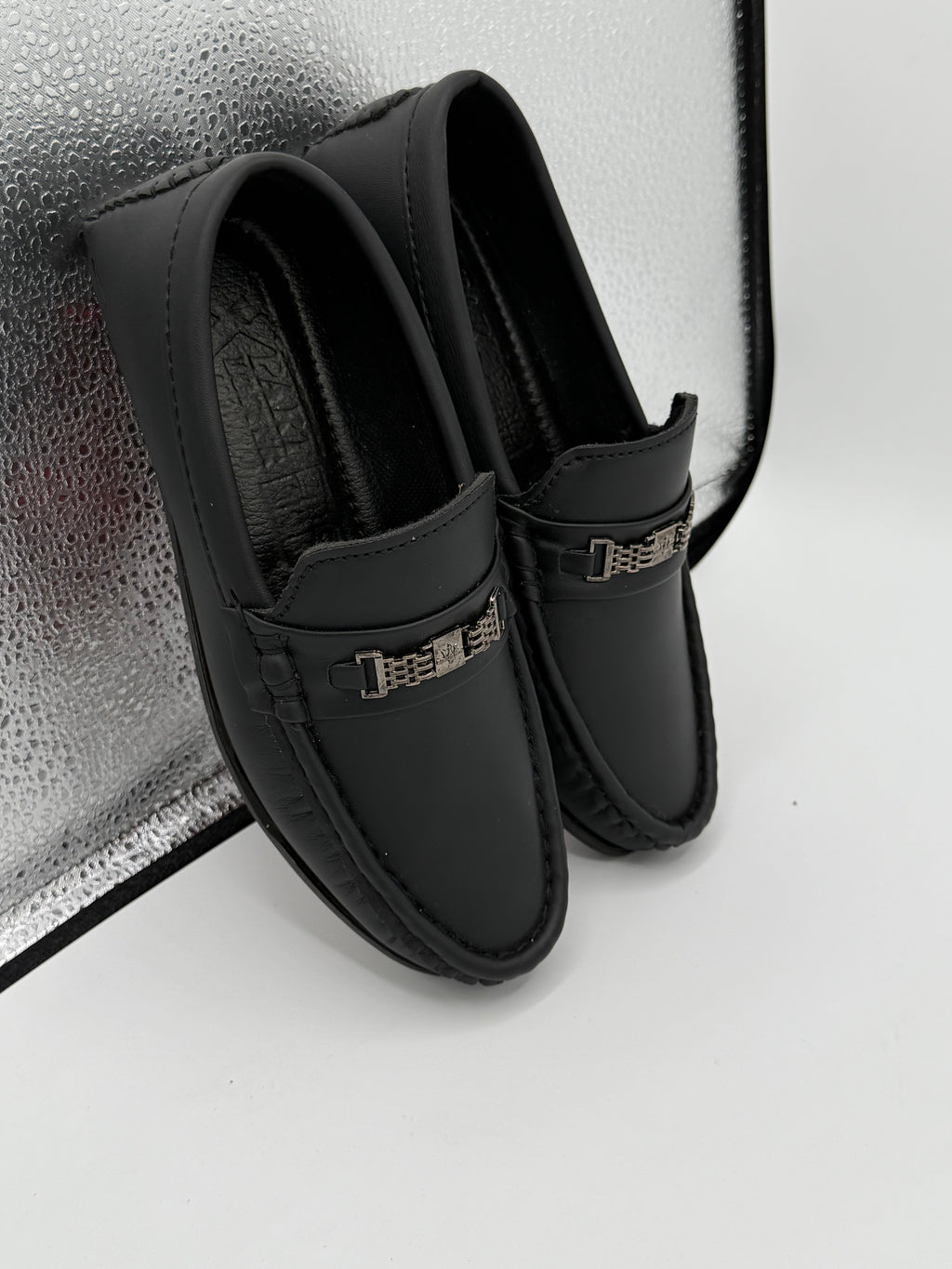 0                      AIMPORTED SHOES